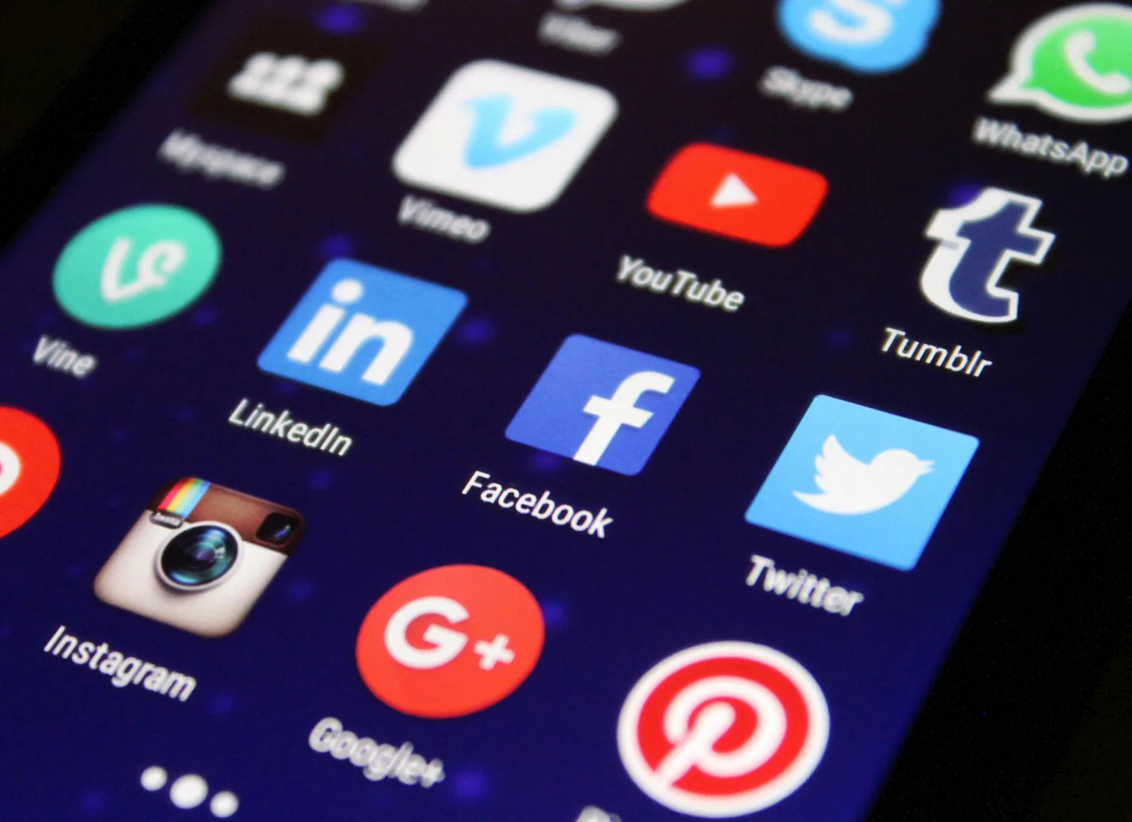 El efecto Werther en el siglo XXI: Suicidio y redes sociales